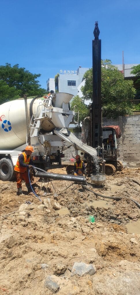 Thi công khách sạn 11