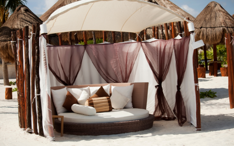 Cabana là gì? Top 9+ mẫu cabana đẹp cho resort, hồ bơi 4 Cabana bán kín