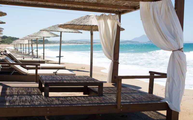 Cabana là gì? Top 9+ mẫu cabana đẹp cho resort, hồ bơi 2 Đặc trưng của Cabana